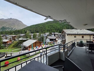 92712
