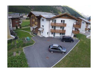 Sicht von oben mit Parkplatz 2