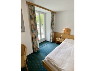 hotel_portjengrat_saas_almagell_einzelzimmer_dusch