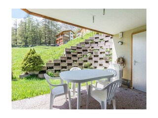 9.1 Terasse mit Garten