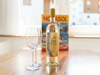 ZWA937_associated_01