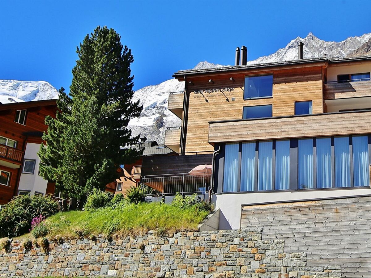 Elite Alpine Lodge