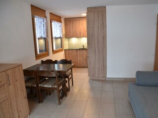 5. Wohnen-Essen-Küche Topas 13