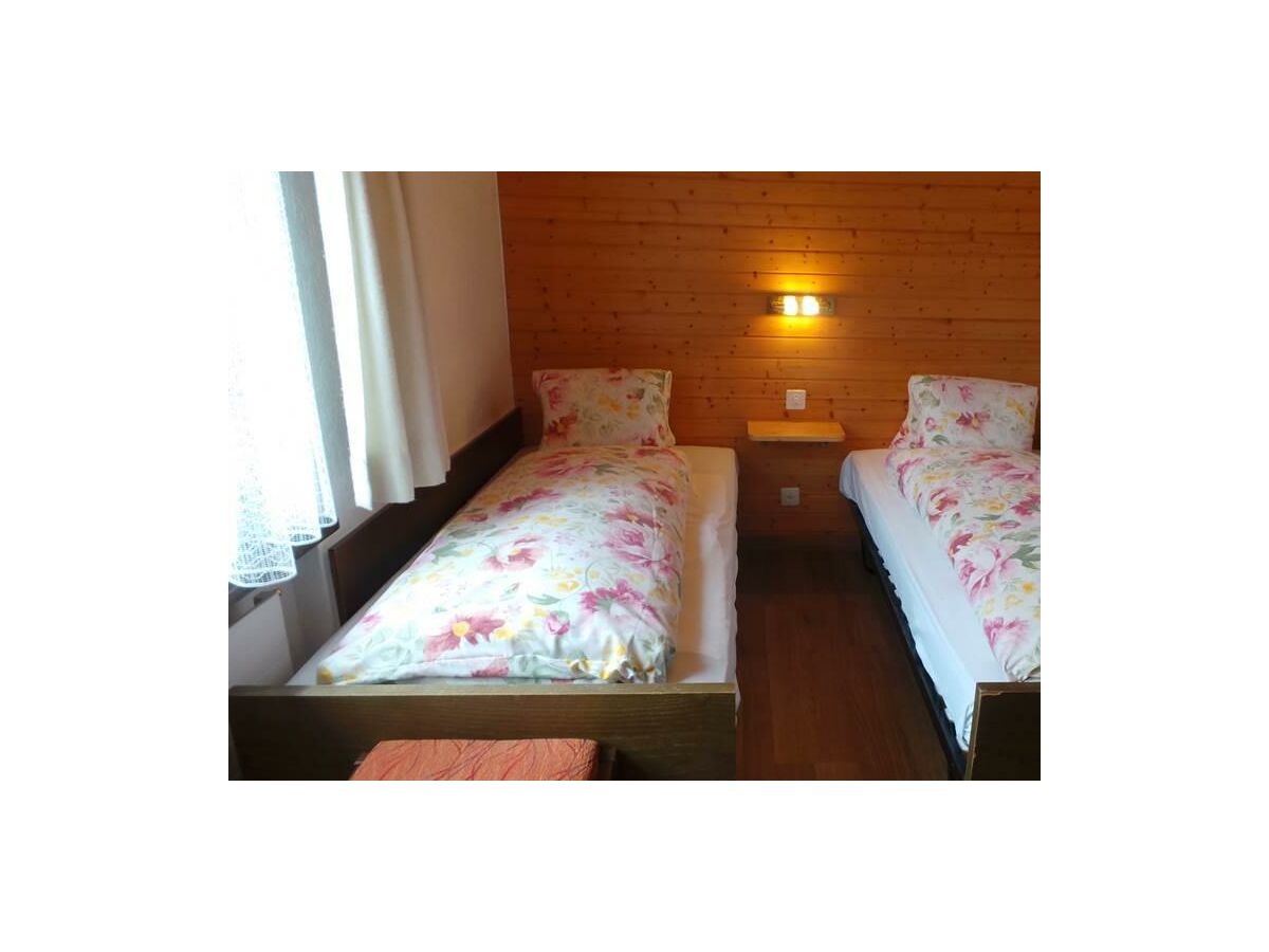 8.1 2 Bett Zimmer
