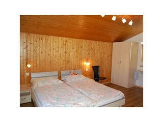Schlafzimmer B