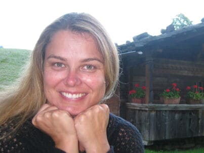 Frau Simone Brixel
