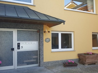 Eingang vom Haus