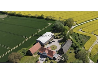 HofanlageARRILD 25 Ferienhaus Kuhstzall