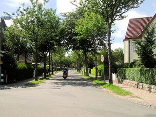 Noch 50m rechts, unser Haus, zurückversetzt von der Str