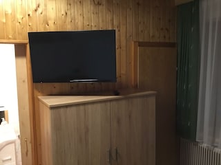 7DAB0520-3207-49DF-AB40-432F19FFA1C6