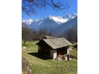 On the way Castasegna-Soglio