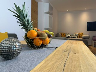 Esstisch Eiche natur, Lederbestuhlung