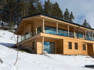 Coolstays exterior-06599 (Large)