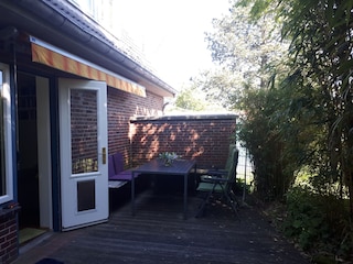 Auf der Terrasse entspannen