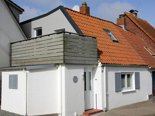 Blick auf den Hafen, rechts das Fischerhaus