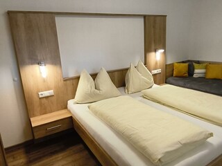 Apartment A Schlafzimmer