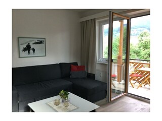 Wohnzimmer mit Terasse