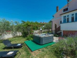 Appartement Sveti Lovrec Buitenaudio-opname 3