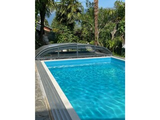 Pool mit neuem Pooldach