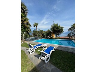 Pool mit neuem Pooldach