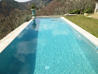 Großer Pool, beheizbar
