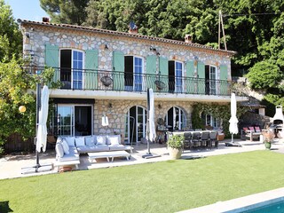 Villa mit Pool