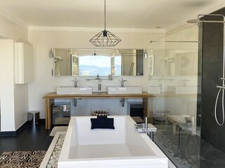 Villa Grasse Features 29