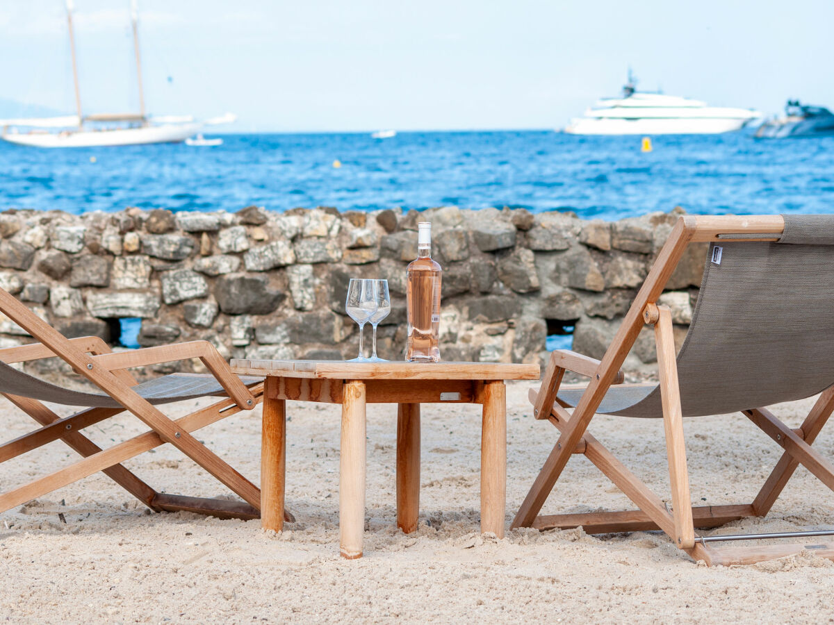 Terrasse  und Sandstrand