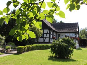 Ferienhaus Das kleine weiße Fachwerkhaus - Wrestedt - image1