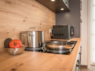 Mikrowelle, Raclettegrill, Pürierstab, Mixer, Gefriersc