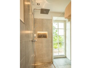 Ebenerdige Regendusche