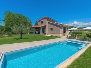 Holiday house Tinjan Outdoor Recording 1