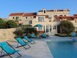 Ferienhaus Sunrisehouse Hvar - Hvar - image1