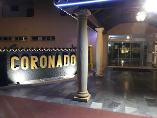 Eingang zum Coronado