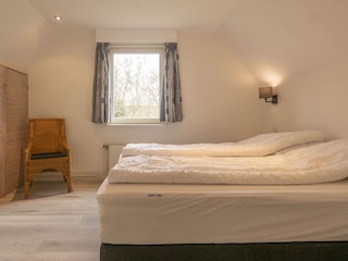 Schlafzimmer 4 Doppelbett oben