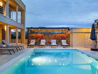 Private pool
