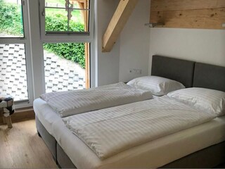 Schlafzimmer 4