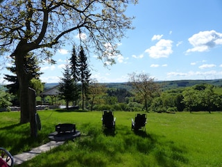 Garten mit Grillplatz