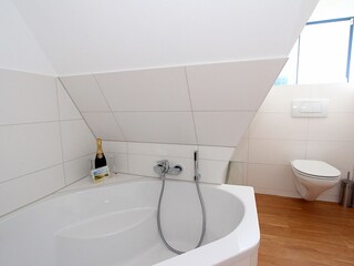 Wannenbad OG
