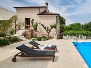 Villa Mimosa - Charmante Villa Mimosa mit Pool