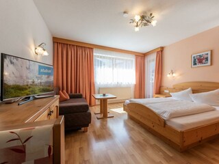 FW Waldhyazinthe Wohn- Schlafraum