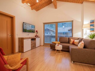 Großes bequemens ausziehbares Ecksofa