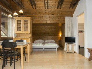 Schlafen getrennt mit Vorhang