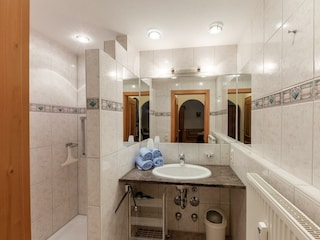 Bad/Dusche
