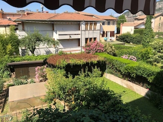 Blick vom Balkon mit Markiese