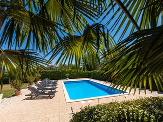 erfrischen Sie sich im riesigen Pool