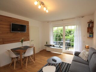 Wohn-/Essbereich mit offener Küche