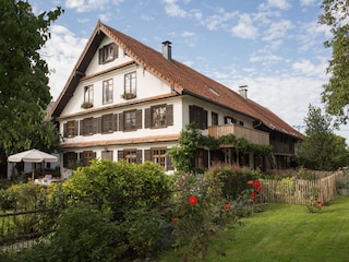 Der Landhof vier Jahreszeiten von  Süden