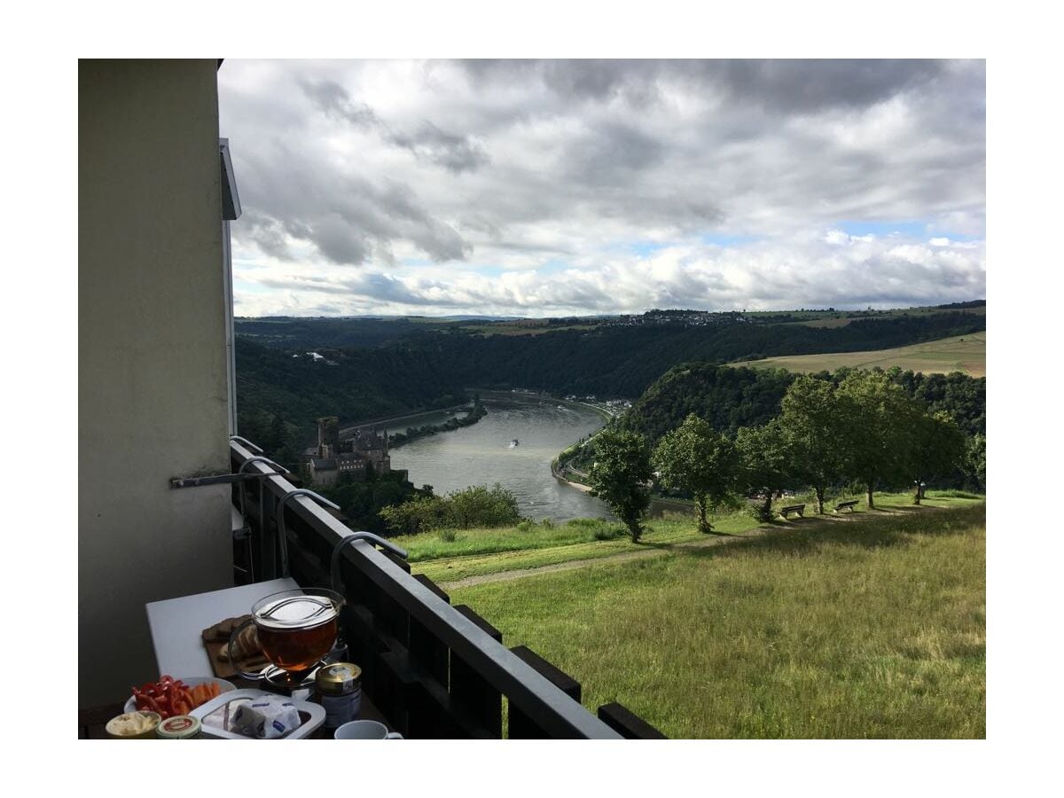Balkonfrühstück mit Rhein(Weit-)Blick