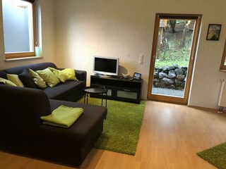 UG - Fernsehecke mit Ausziehcouch